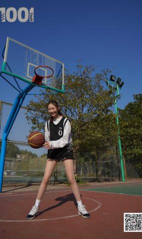 [IESS异思趣向] 一千零一夜 NO.107 草莓《陪女朋友打球3》在现浏览