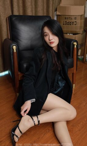 [IESS异思趣向] 2023.01.07 丝享家1322：婉萍《穿脱高跟鞋》[79P]