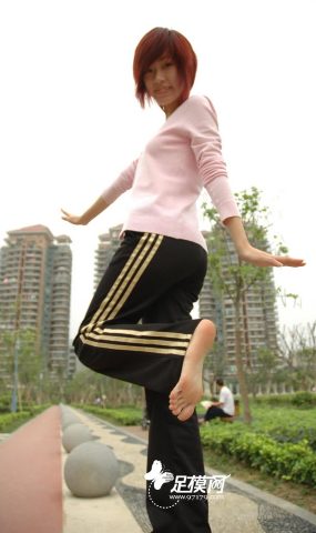 97179 NO.021- 石球上SHOW足 Skina[30P]