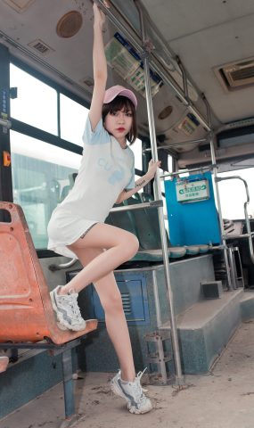 精选街拍作品 NO.1713 御风街拍作品 – 肉丝蛋蛋的巴士营地郊游记[92P]