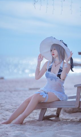 人气Coser二佐Nisa  碧蓝 天鹰泳装 [17P]