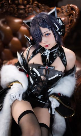 花铃 – 碧蓝航线-奥古斯特(铁血猫猫)[44P]