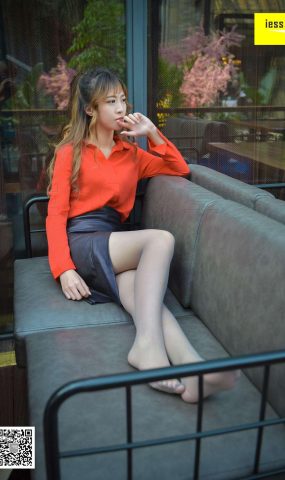 [IESS异思趣向] 2017.11.28 丝享家113：《鱼嘴漆皮高跟》紫紫 在现浏览