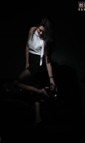 [丝慕GIRL]SM099 模特：花姐 天天一元《灯下犹物》在现浏览