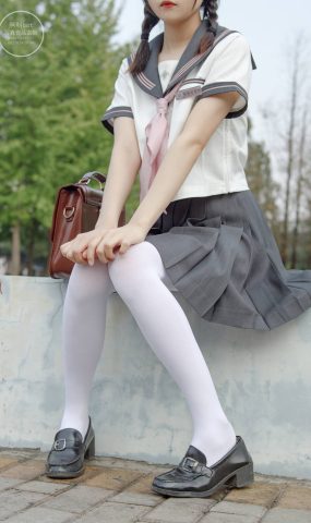 森萝财团写真 有料 NO.006 依依 户外白丝JK至服[90P]