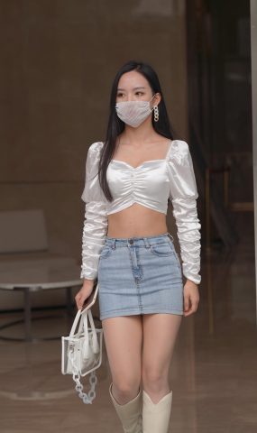 魔镜街拍 NO.170 凯恩街拍摄影 牛仔裙小解解[80P]