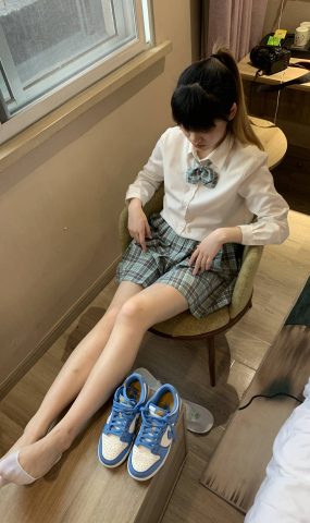 [誉铭传媒]袜足摄影 2021年《05月份微信工众号付费》[65P]