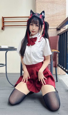 不呆猫  – 温泉双马尾JK[21P]