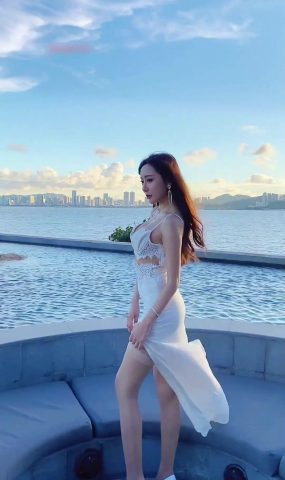 王馨瑶Yanni – 白色长裙[30P]