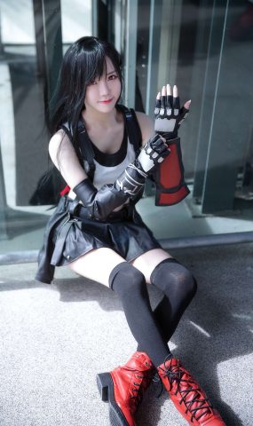 Sally Dorasnow – Tifa [20P]
