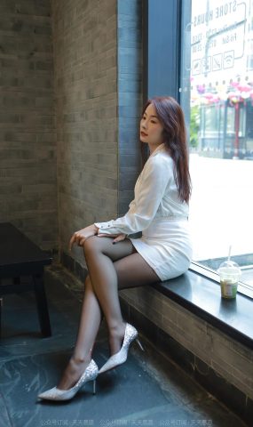 [IESS异思趣向] 2022.11.07 丝享家1261：小金《白领嘿丝》[83P]