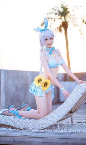 南宫 – 琪亚娜泳装[21P]