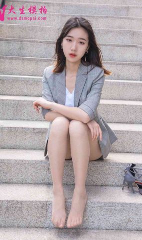 [大生模拍] No.123 小鹿 职业套装 在现浏览