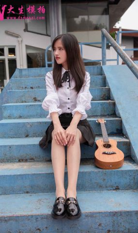 [大生模拍] No.150 师师 尤克里里女孩 在现浏览