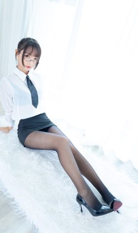 神楽坂真冬 ホワイトオフィス