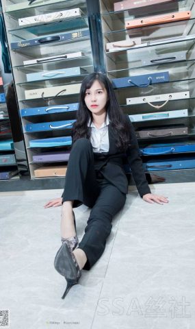 [SSA丝社] NO.059 卖窗帘的小解解不甘平庸的镁足曲线 在现浏览