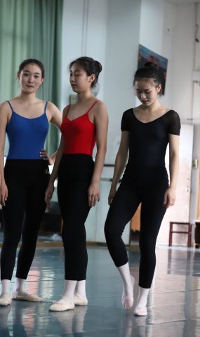 大西瓜爱牙膏-早期作品-W004 多色舞蹈服 006 [64P]