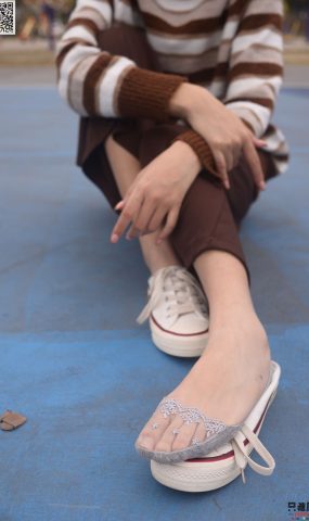 [只糖棉袜]NO.215 彤彤 初见你时难掩的悸动[182P]