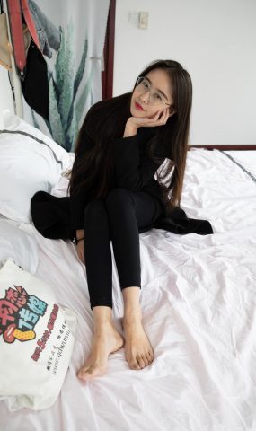 勿恋传媒 NO.645 菲菲-未眠夜 (2) [53P]