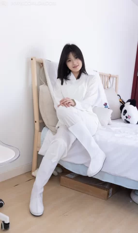 勿恋传媒 NO.2551 青柠-古风长靴、薄肉丝[240P]