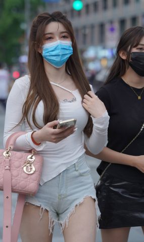 精选街拍作品 NO.1928 浅蓝色牛仔短裤街拍[80P]