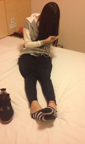 students学生美腿每足 049 珊珊Ⅲ 脚图（ShanShanXUE妹运动鞋）（绝版珍藏） [60P]