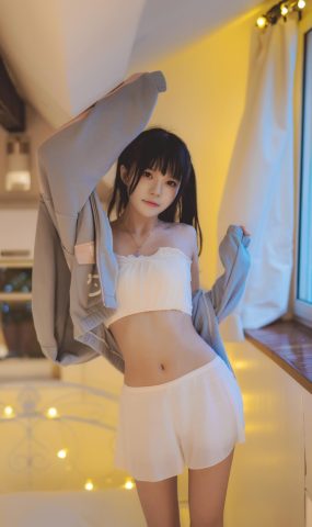 桜桃喵  – 碎星[19P]