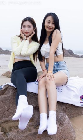 勿恋传媒 NO.2405 岚岚泡泡-长靴、运动鞋、白棉袜[122P]