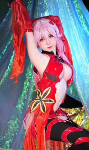 Sally Dorasnow – Yuzuriha Inori[29P]