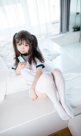 神沢永莉 – 半双马尾体操服大腿袜[36P]