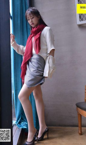 [IESS异思趣向] 2018.06.12 丝享家252：《透视高跟里的趾缝》紫紫 在现浏览
