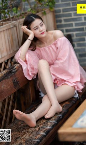 [IESS异思趣向] 2018.08.08 丝享家290：《粉粉嫩嫩的九妹》九妹 在现浏览