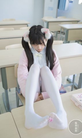 柴系小乖(稚乖画册) – 夜夜 80D 白丝JK [63P]