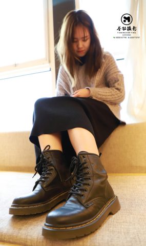 [誉铭传媒]袜足摄影 2020年 NO.008 （1） [62P]