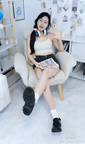 甜予摄影 NO.003 鱼鱼-皮鞋、白棉袜、裸足[123P]