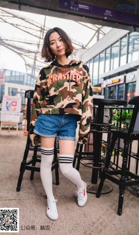 [袜涩写真] VOL.051 雪梨 肉丝搭白色过期袜 在现浏览