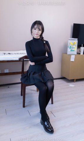 [BoBoSocks袜啵啵]NO.523 甜甜圈-皮鞋、厚黑丝[129P]