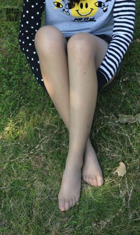 [MussGirl慕丝女郎] XUE妹系列14 把小XUE妹拉出来拍一组 (2)[56P]