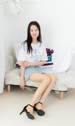 勿恋传媒 NO.1756 颜颜-暖阳下[160P]