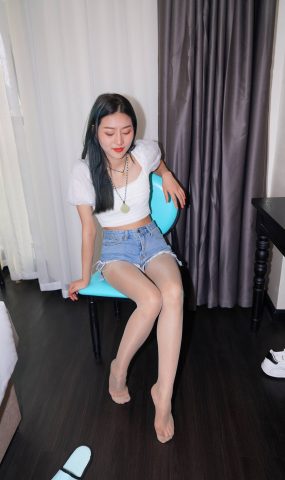 精选街拍作品 NO.1814 超极品肉丝仅身牛仔热裤[88P]