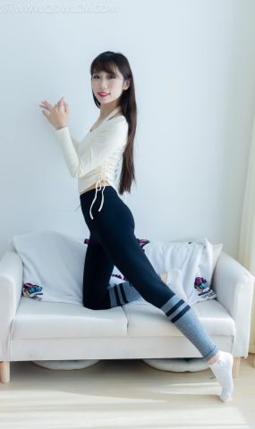 勿恋传媒 NO.2326 泡泡-高跟长靴、白棉袜、裸足[128P]