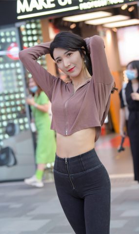 唯美街拍 NO.332 密桃紧牛小解解 [80P]