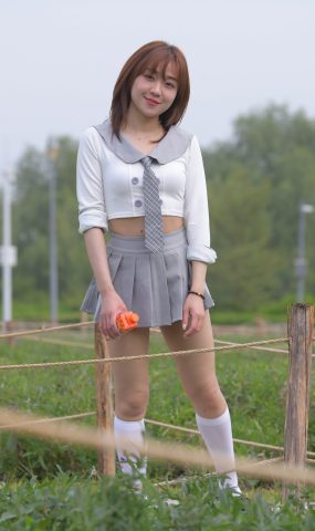 唯美街拍 NO.228 姓感动人的小百褶裙美女（二） [100P]