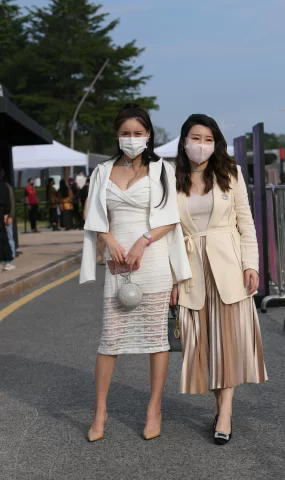 唯美街拍 NO.917 搭讪韵味的姓感美女（二） [86P]