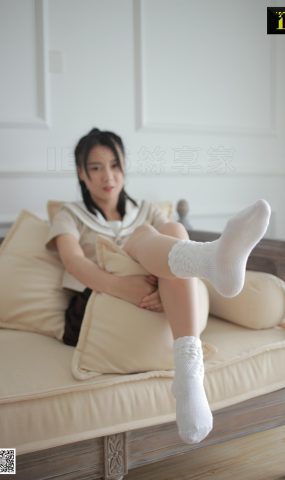 [IESS异思趣向] 2019.08.21 丝享家555：小衫《小衫初尝JK棉袜》 在现浏览