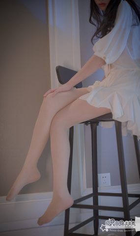 福利姬木花琳琳是勇者 – 夜店小公举 [43P]