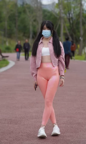 唯美街拍 NO.1062  粉色瑜伽裤女孩 (6) [84P]