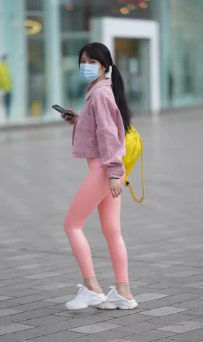 唯美街拍 NO.1062  粉色瑜伽裤女孩 (8) [84P]
