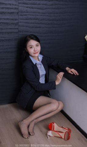 [IESS异思趣向] 2024.05.06 丝享家1734：婉萍《黑丝秘书》[87P]