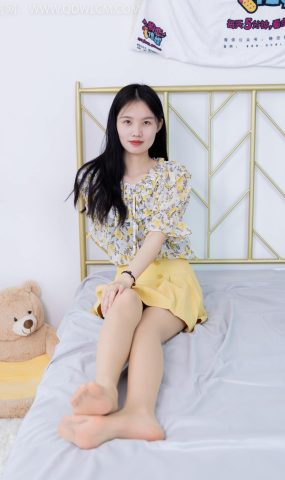 勿恋传媒 NO.1612 颜颜-春日雏菊[154P]